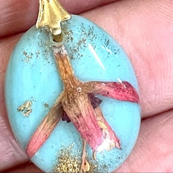 Blue dried flower drop earrings - Picture 6 of 8